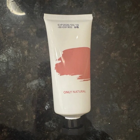 2/$10 Rose and Raspberry Hand Cream NWT - Picture 2 of 4